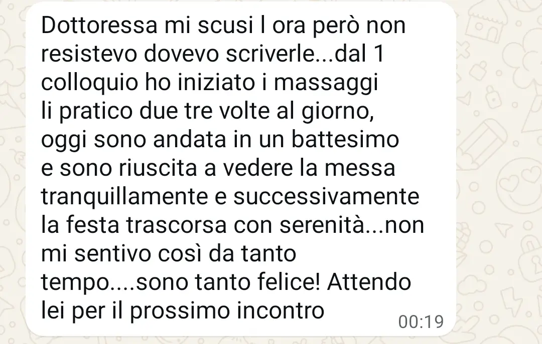 Testimonianza di una donna che supera ansia e tensione sociale, ritrovando serenità e felicità grazie al percorso psicologico del metodo Prosperi.
