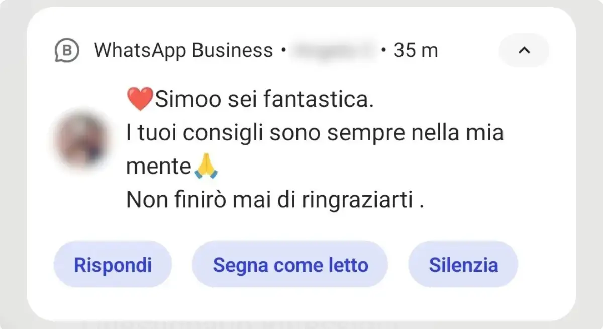 Testimonianza di gratitudine verso la psicologa Simona Prosperi, descritta come fantastica e sempre presente con i suoi consigli nella mente della paziente.